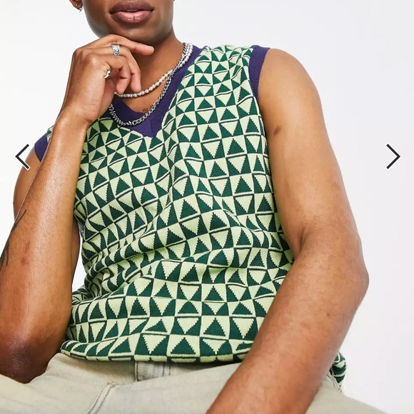 Men’s Knit Tank Sweater Vest in Green geo pattern - Picture 3 of 5